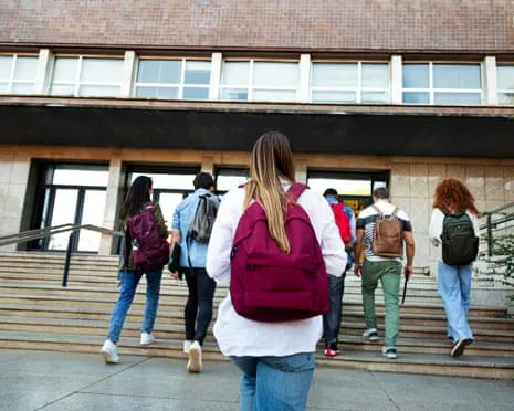 As Teen Boys Move Toward Conservatism, the Rise of the 'New Chill Girl' Trend Becomes Apparent