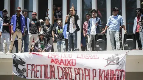 East Timor Abandons Initiative to Supply Free Vehicles for MPs After Large-Scale Protests