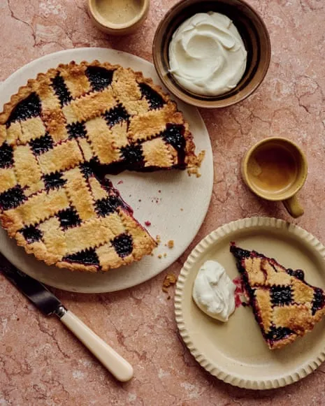 An Irresistible Recipe for Bay-Infused Blackberry Tart
